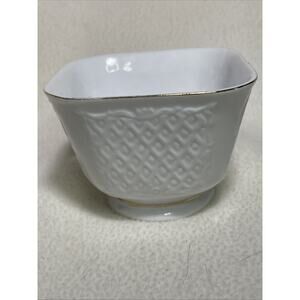 Vintage Cambridge Porcelain White Centerpiece Bowl (Dips, Nuts, Candy)